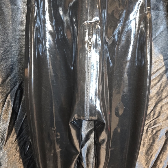 Libidex latex princess catsuit - Picture 6 of 9